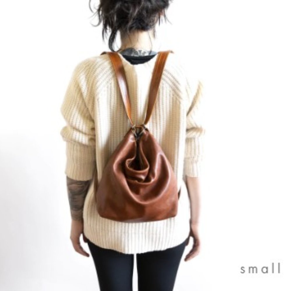 Rough & Tumble brick washed lamb hobo, small